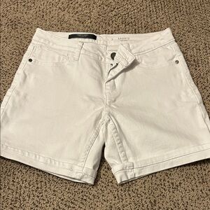 Simply Vera Vera Wang White Jean Shorts